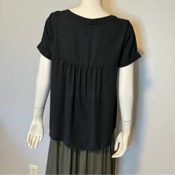 LOFT Black Cuffed Short-Sleeve Blouse Size Small - Picture 2 of 7